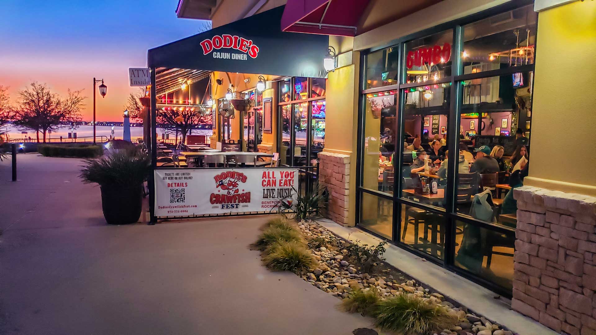 Dodie’s is located in Rockwall at The Harbor, right on the shores of Lake Ray Hubbard