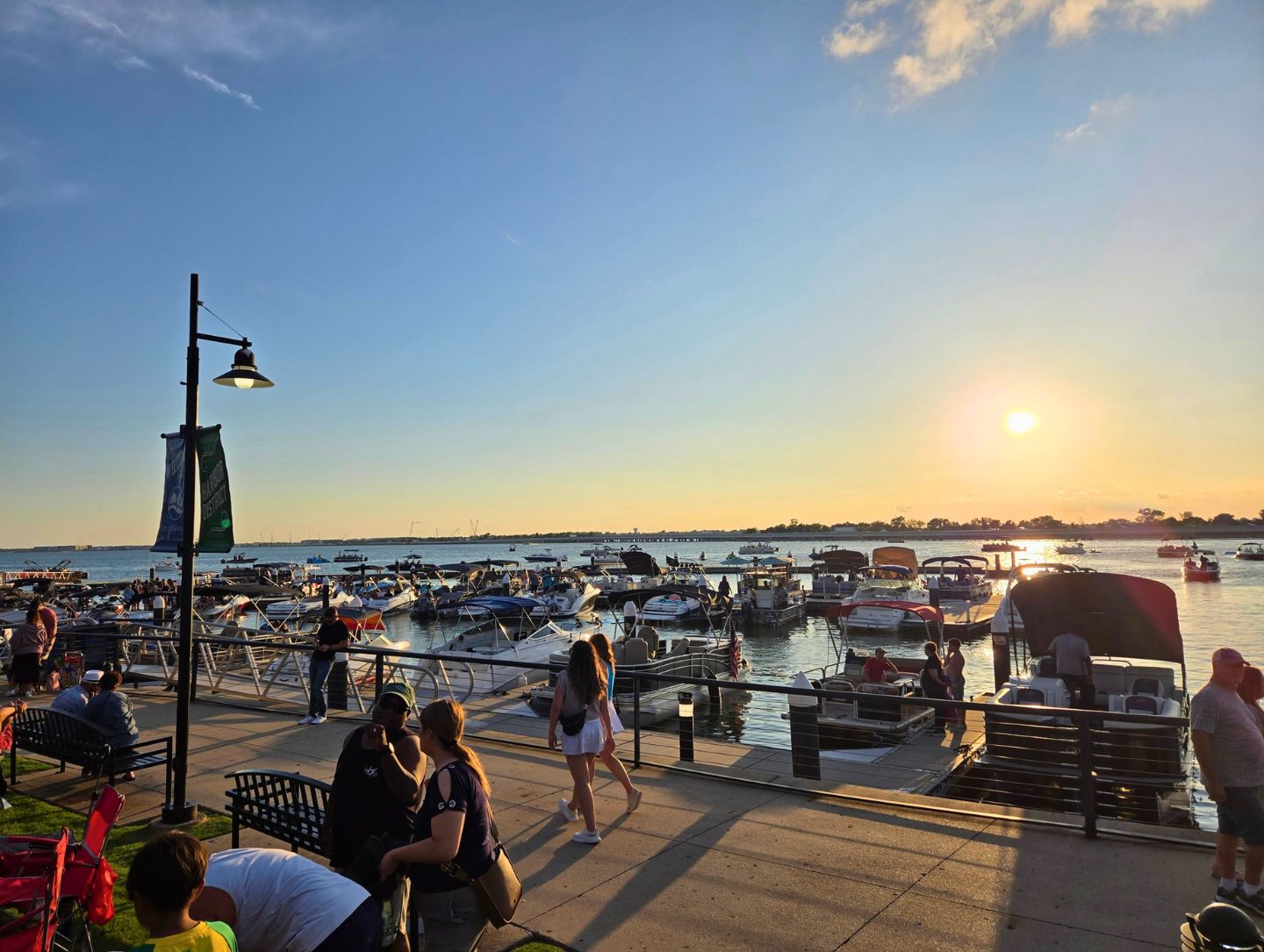 dodies rockwall at the harbor cajun restaurant patio pick up drinks concert by the lake to-go live music free